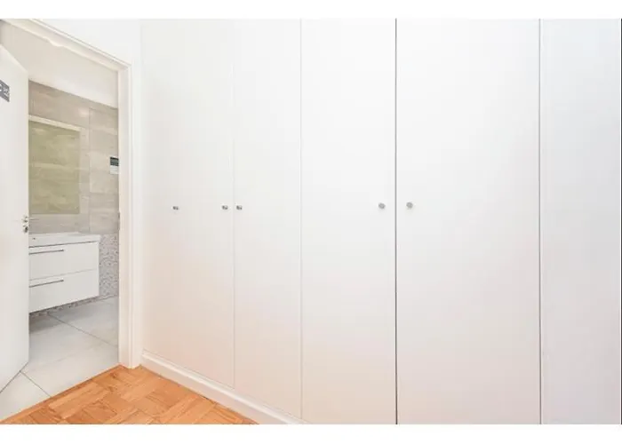 Apartman Houze Spacious 4 Bedroom Flat Near Zoo *